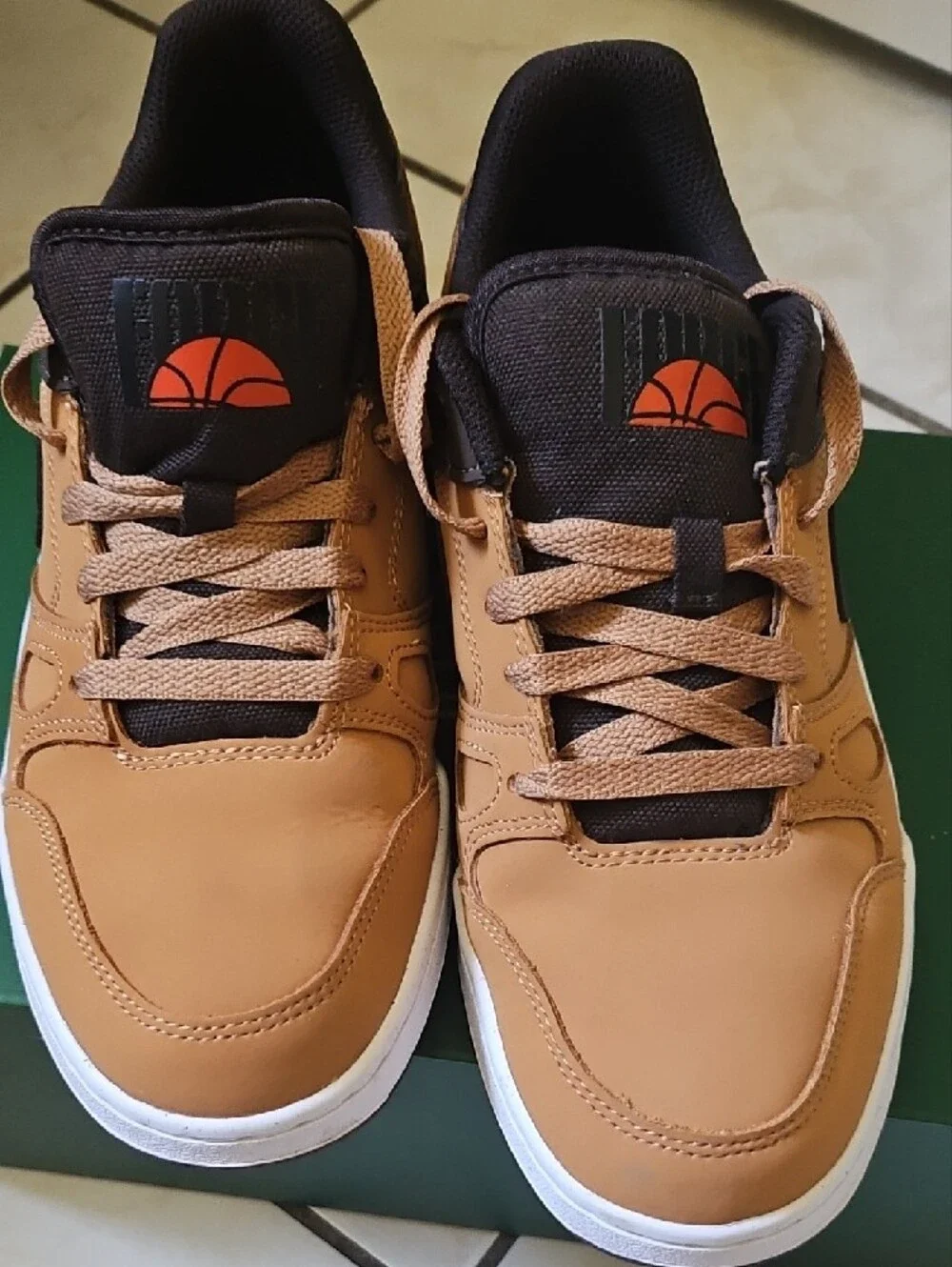 Nike Men’s Tan and Black Low-Top Sneakers with White Midsole